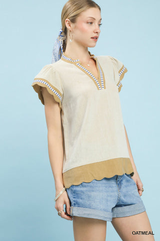 Contrast scallop trim top with ruffle sleeves and V-neck in lightweight linen cotton | JSQ Mercantile – a women’s boutique and gift shop in La Grange, IL